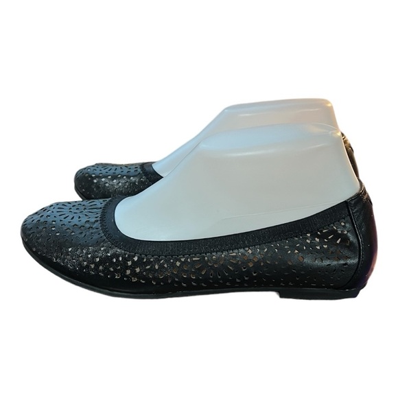 Vionic Robyn Black Leather Laser Cut Ballet Slippers Size 6.5M - Picture 7 of 14
